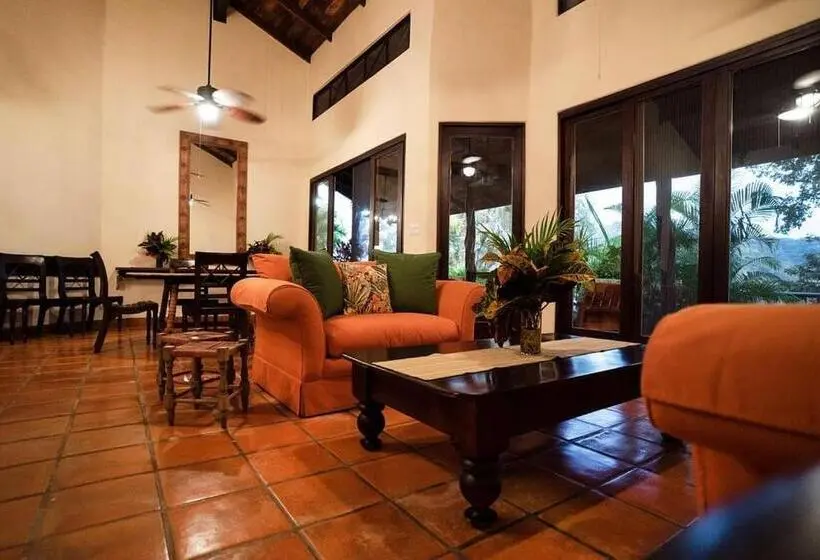 簡易ホテル Hacienda Barrigona