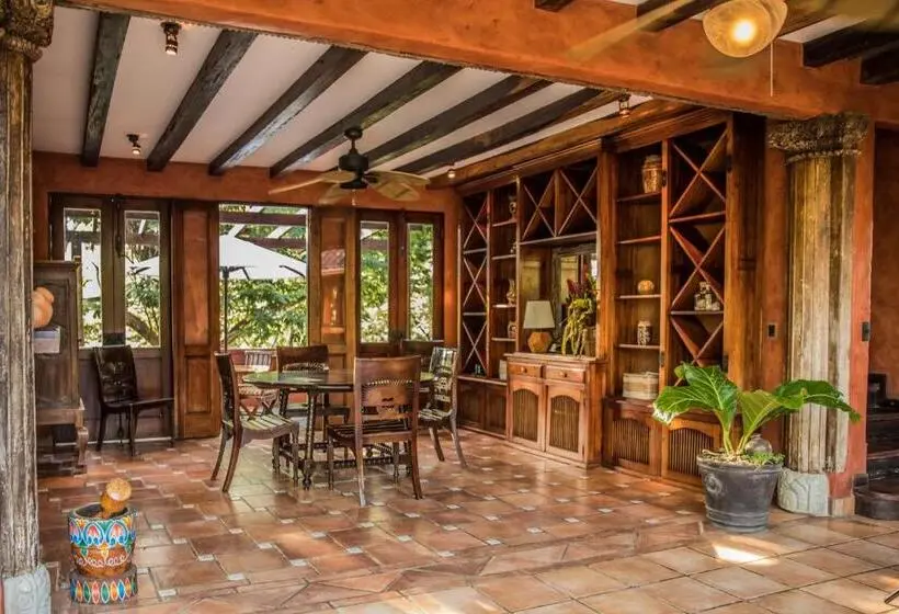 簡易ホテル Hacienda Barrigona