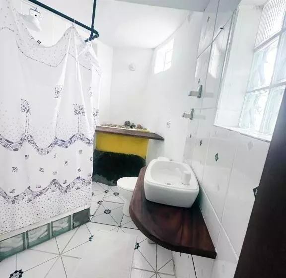 Hostelli Pousada Sobre As Ondas De Picinguaba