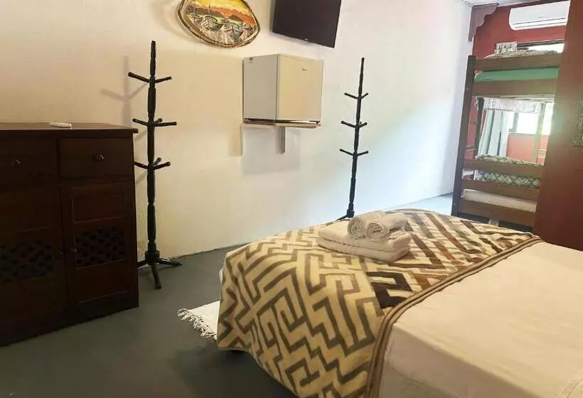 Hostelli Pousada Sobre As Ondas De Picinguaba