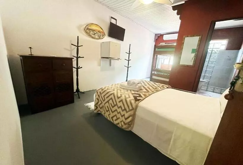 Hostelli Pousada Sobre As Ondas De Picinguaba