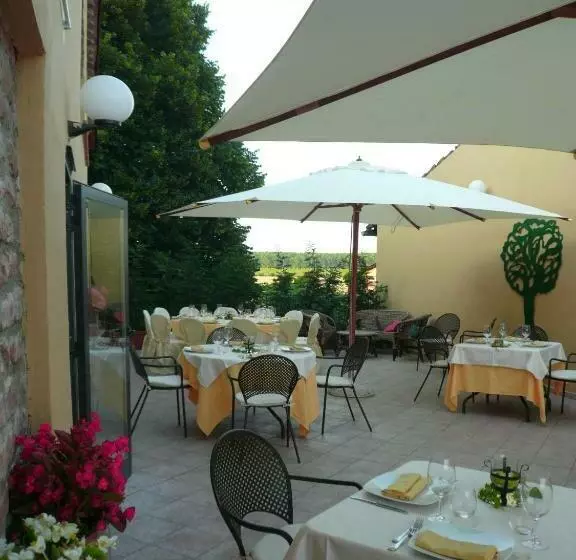 Hotelli Agriturismo Boschi Celati