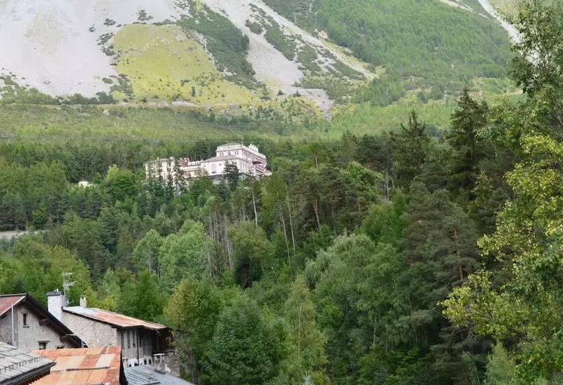 Hotelli Albergo Alpina