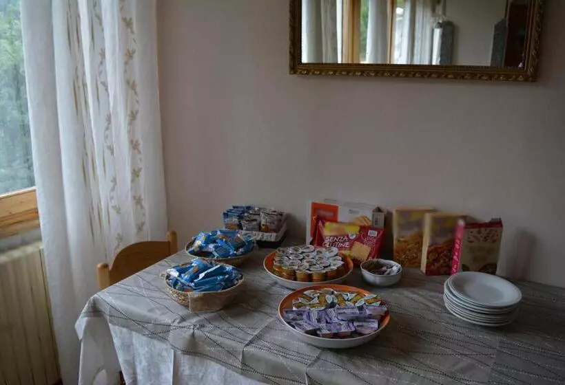 Hotelli Albergo Alpina