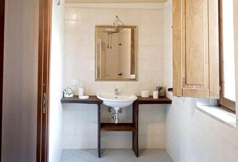 ホテル Albergo Diffuso Quaglietta