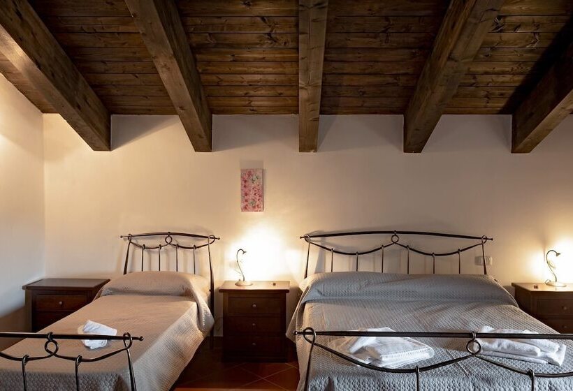 Отель Albergo Diffuso Quaglietta