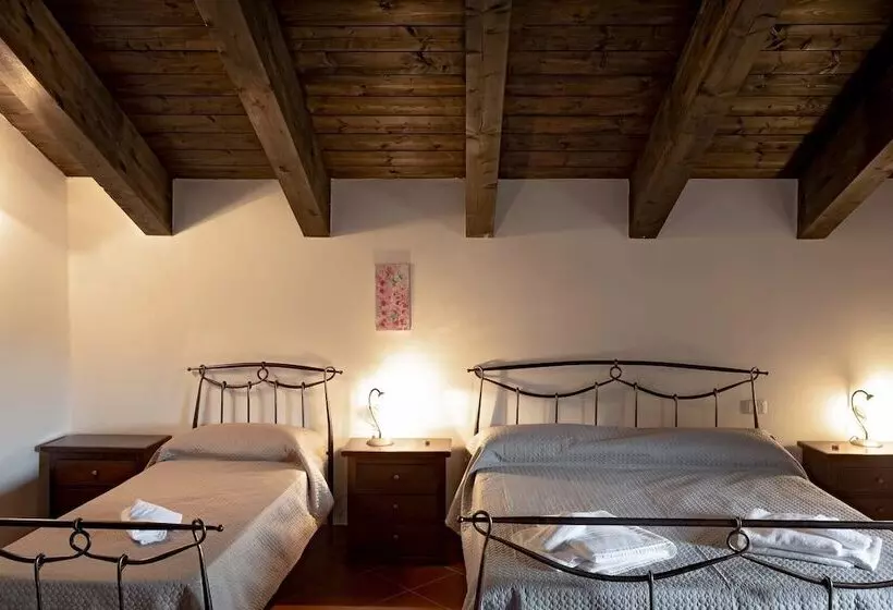 ホテル Albergo Diffuso Quaglietta