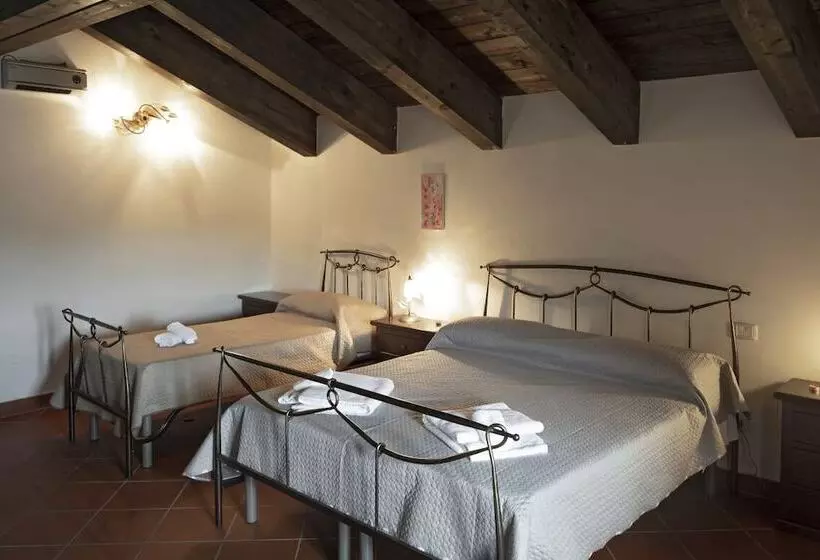 ホテル Albergo Diffuso Quaglietta