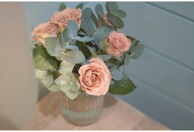 ホテル The Three Hills