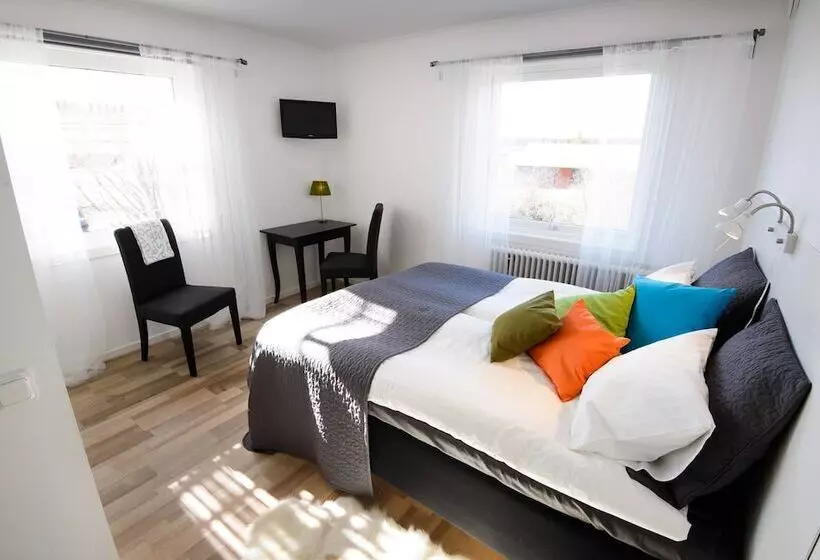 ホテル Knutes Pensionat