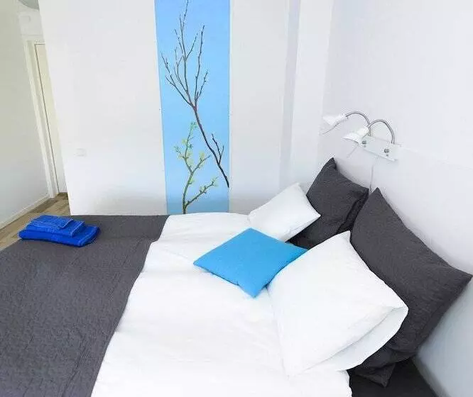 ホテル Knutes Pensionat