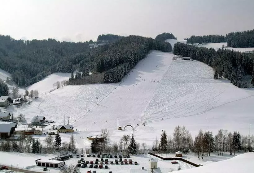 Majatalo Gasthof Landhotel Hubmann