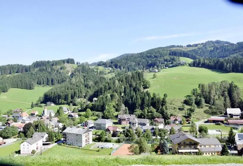 Majatalo Gasthof Landhotel Hubmann