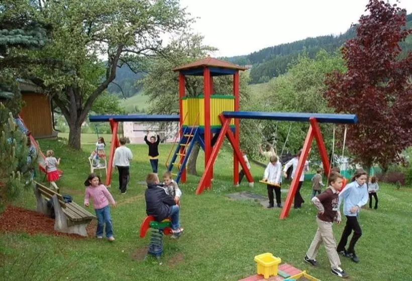 Majatalo Gasthof Landhotel Hubmann