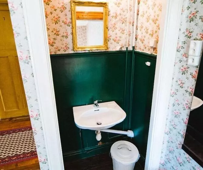 ペンション Urshult Hotell