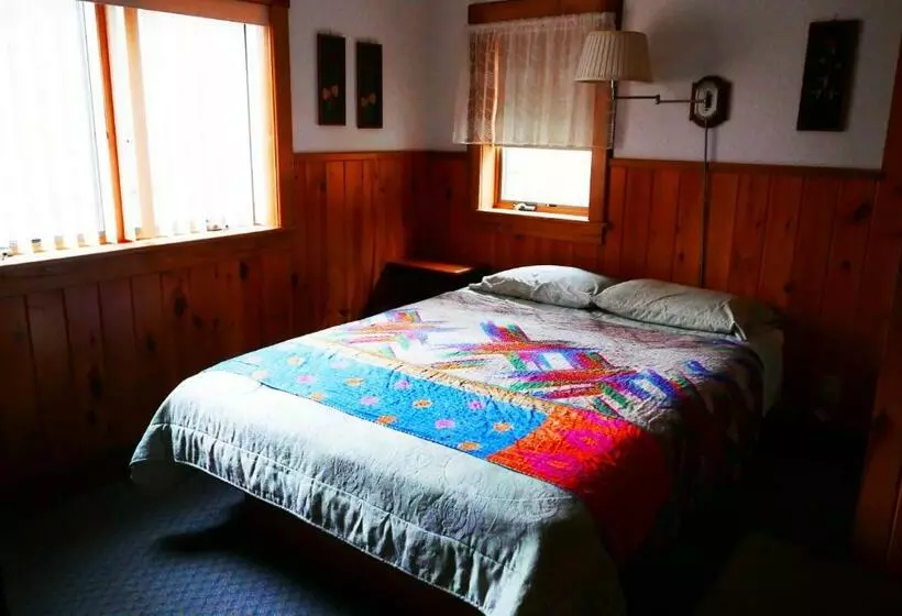 Lomakeskus Slide Mountain Forest House