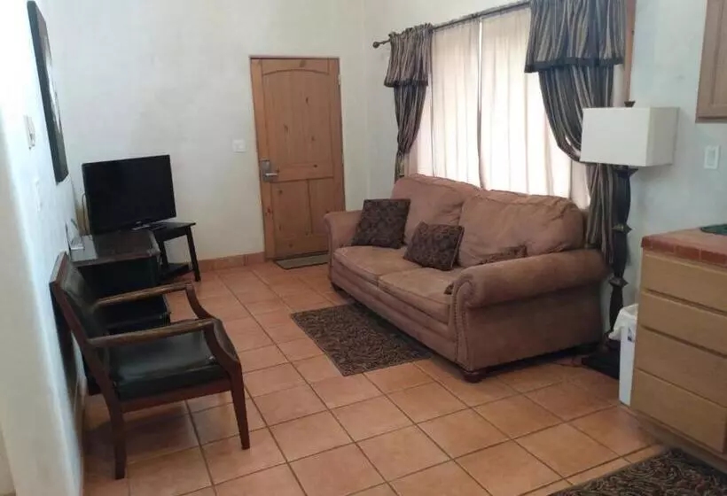 Shady Brook Inn Village/resort