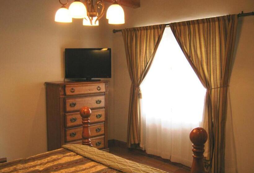 Shady Brook Inn Village/resort