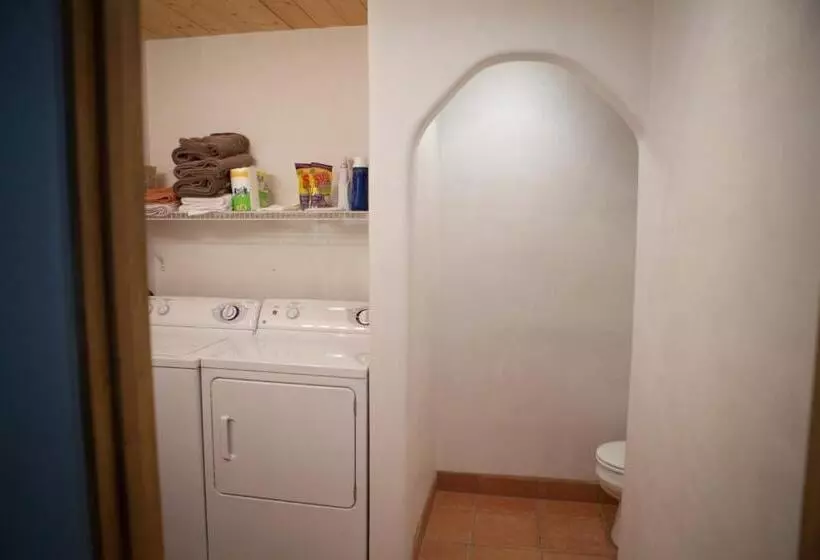 Shady Brook Inn Village/resort