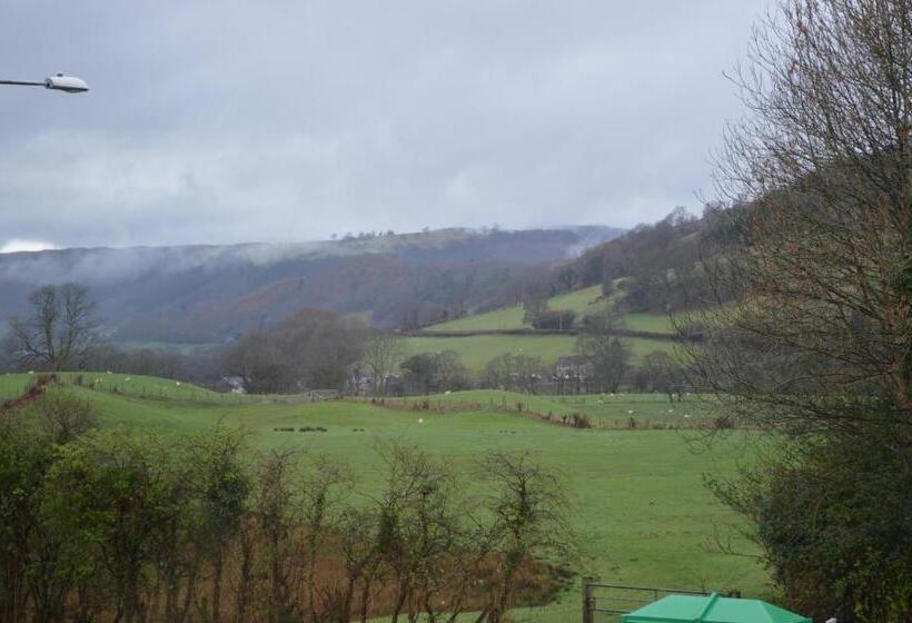 فندق صغير Brigands Inn