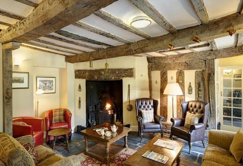 فندق صغير Brigands Inn