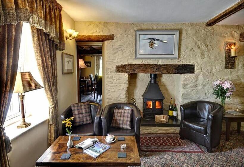 فندق صغير Brigands Inn