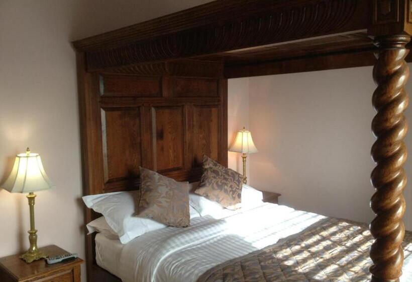 فندق صغير Brigands Inn