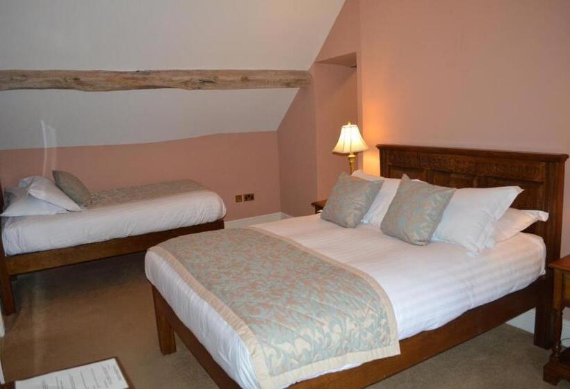 فندق صغير Brigands Inn