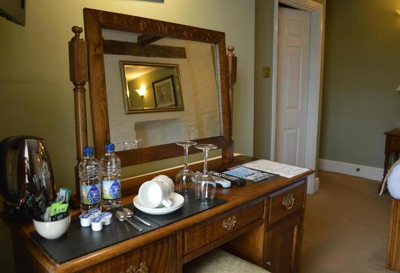 فندق صغير Brigands Inn