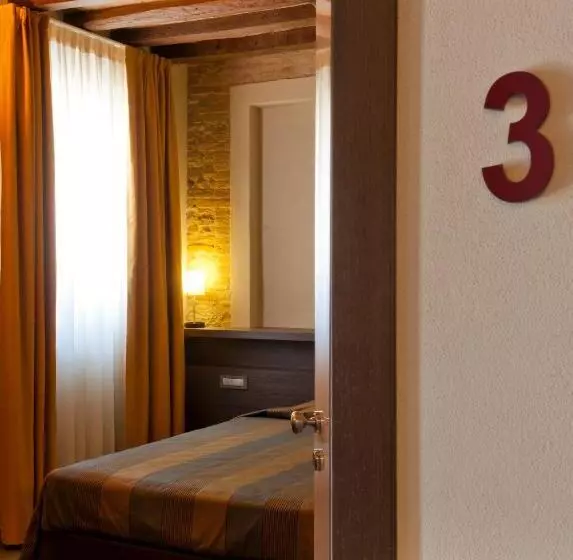 Retkeilymaja Locanda Sant Ambrogio