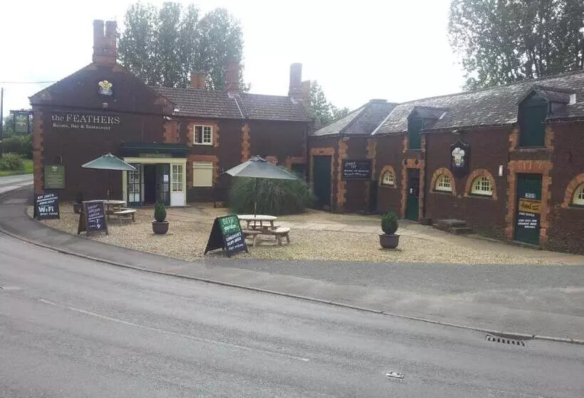 Retkeilymaja The Feathers