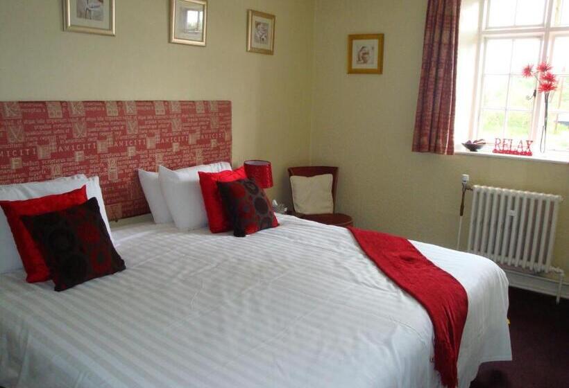 فندق صغير The Feathers