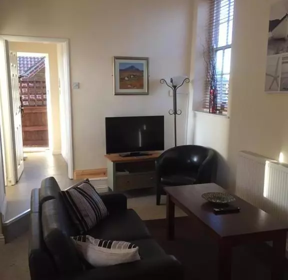 Retkeilymaja The Feathers