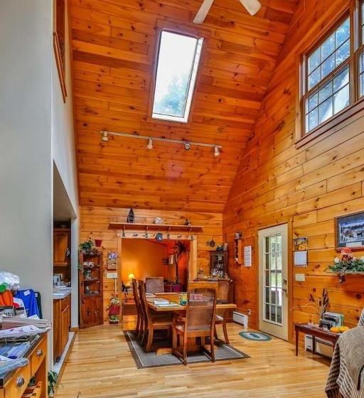 Общежитие The Old Tioga Inn Bed And Breakfast