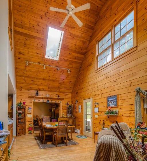 Общежитие The Old Tioga Inn Bed And Breakfast