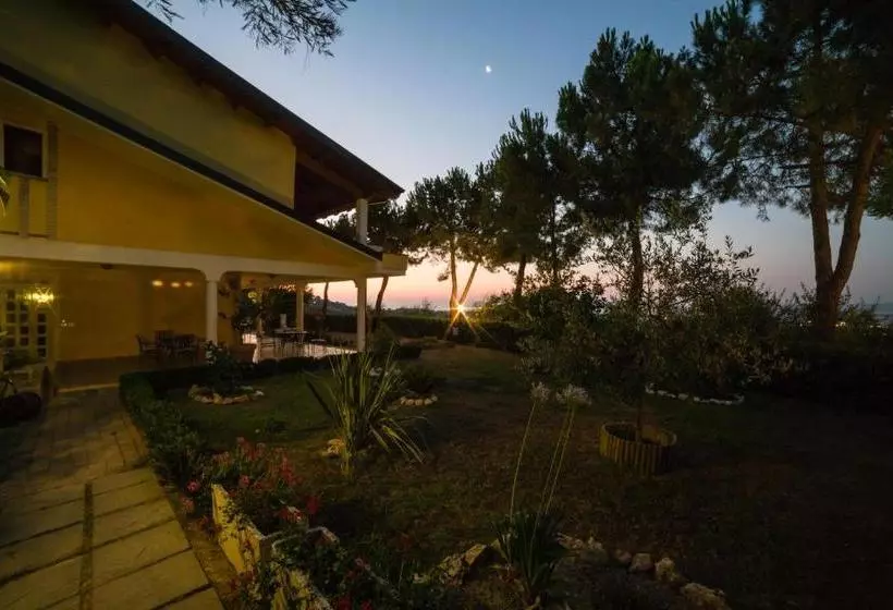 Casale Delle Rose B&b Fattoria