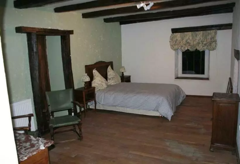 Aamiaismajoitus (B&B) Chambres D'hotes Les Hirondelles