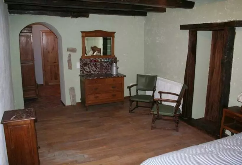 Aamiaismajoitus (B&B) Chambres D'hotes Les Hirondelles