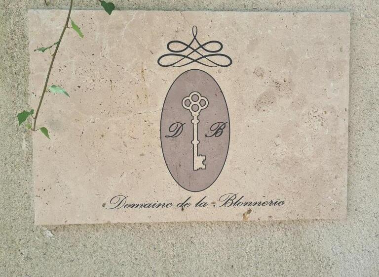 مبيت وإفطار Domaine De La Blonnerie