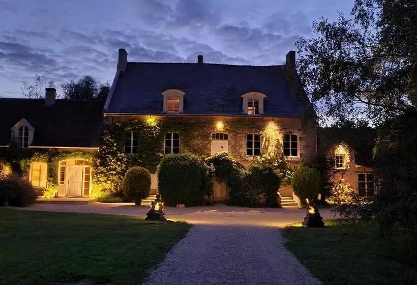 Aamiaismajoitus (B&B) Domaine De La Blonnerie