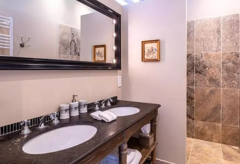 Aamiaismajoitus (B&B) Domaine De La Blonnerie