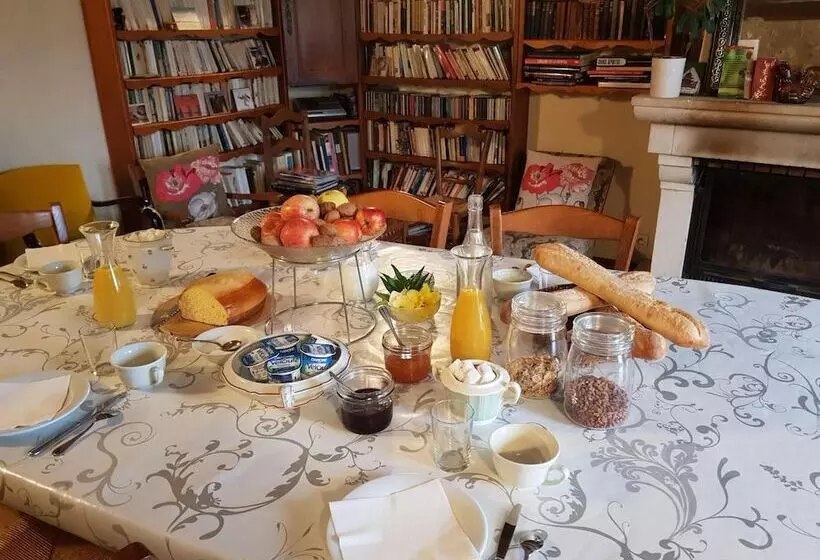 Aamiaismajoitus (B&B) Les Roberderies