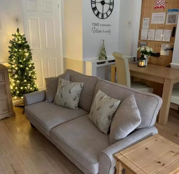 Aamiaismajoitus (B&B) Meerkat Manor