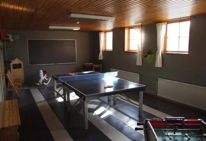 Aamiaismajoitus (B&B) Skålleruds Gård