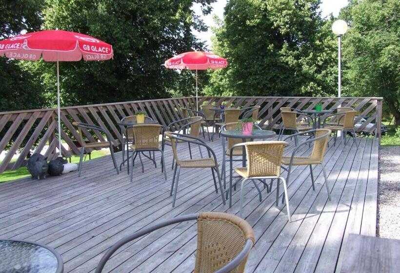 Bed and Breakfast Skålleruds Gård