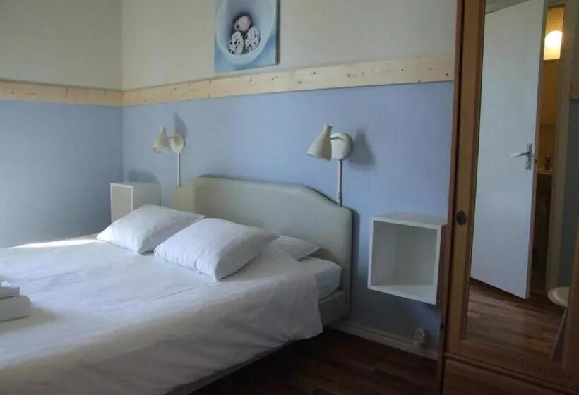 Aamiaismajoitus (B&B) Skålleruds Gård