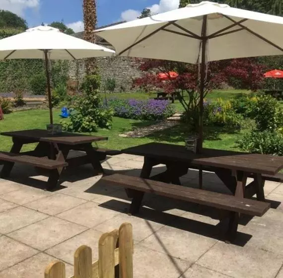 Aamiaismajoitus (B&B) The Boyne Arms