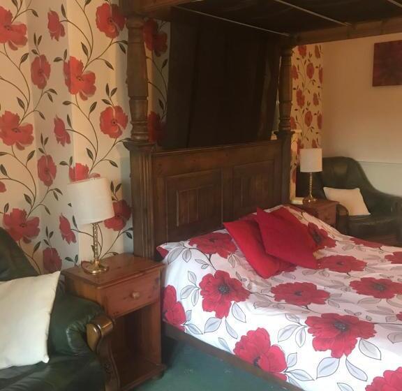 Bed and Breakfast The Penruddocke Arms