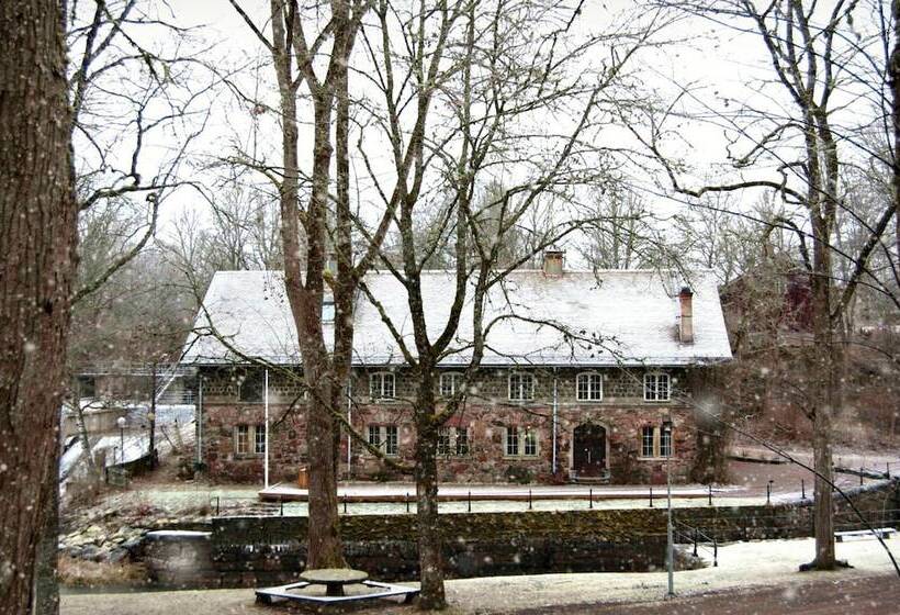 فندق Kvarnen I Borgvik