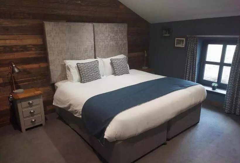 Hotelli Trawden Arms Community Owned Pub